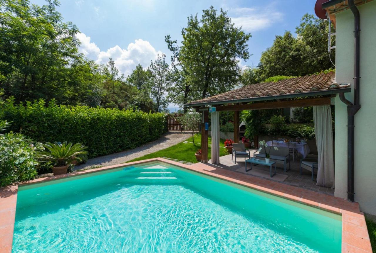 Villa Con Piscina Esclusiva Nel Verde Lucca Bagian luar foto